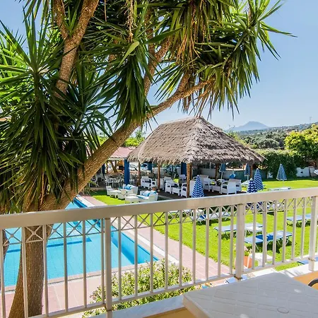 Aparthotel Evelin 2*