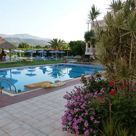 Evelin Aparthotel