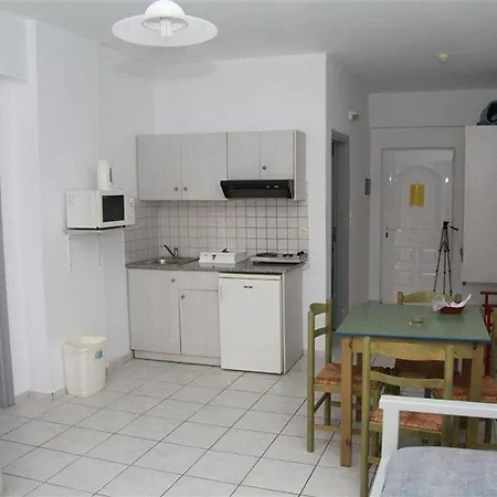 Evelin Aparthotel 2*
