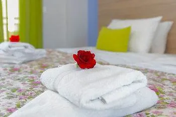 Evelin Aparthotel
