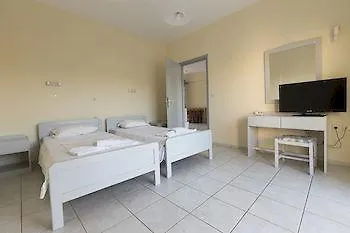 Aparthotel Evelin 2*