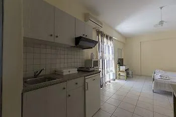 Lägenhetshotell Evelin 2*